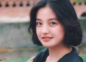 赵薇大学时的照片,校园照中的青春印记